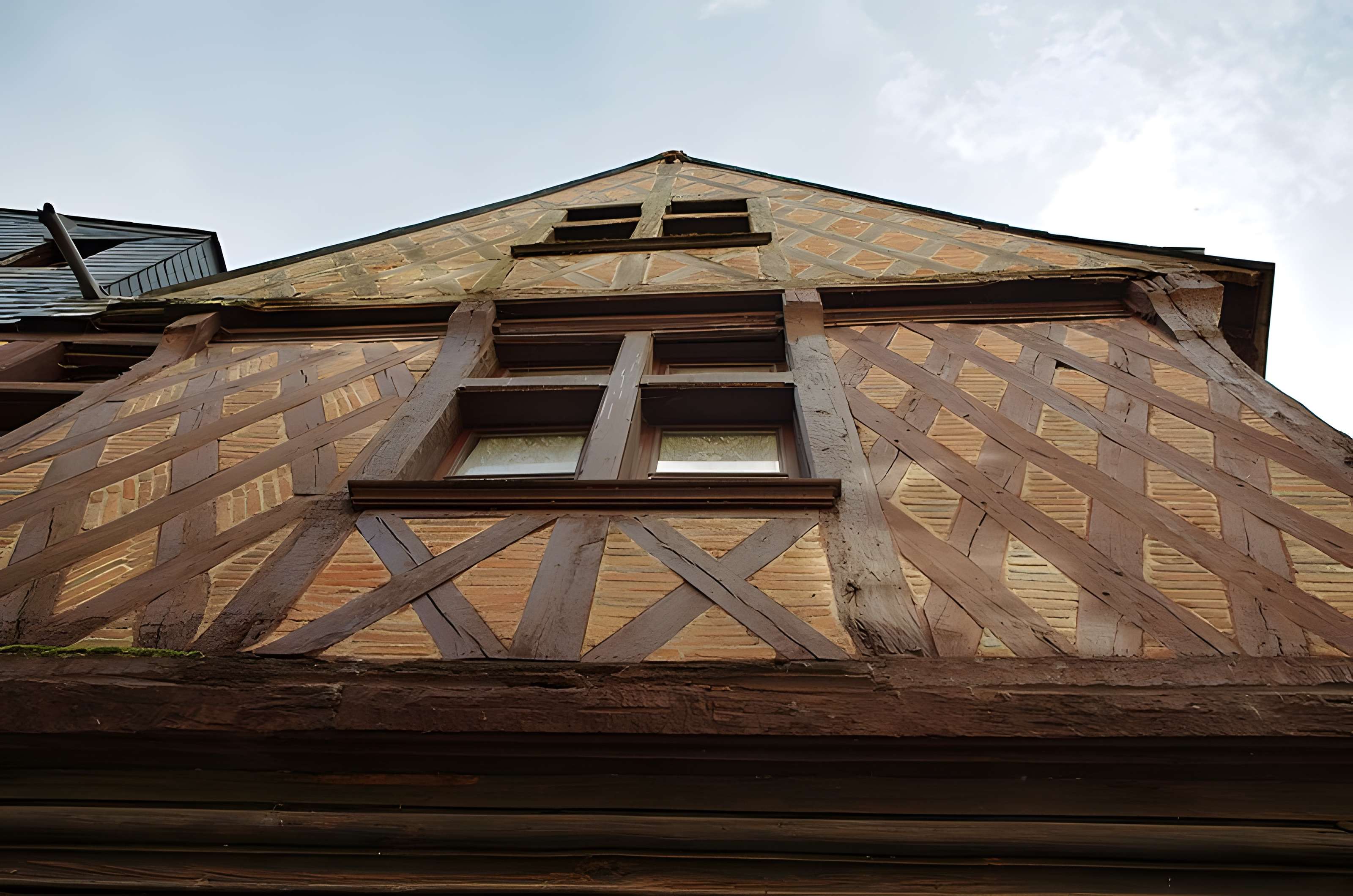 Maison aux Dragons engoulants à Chinon