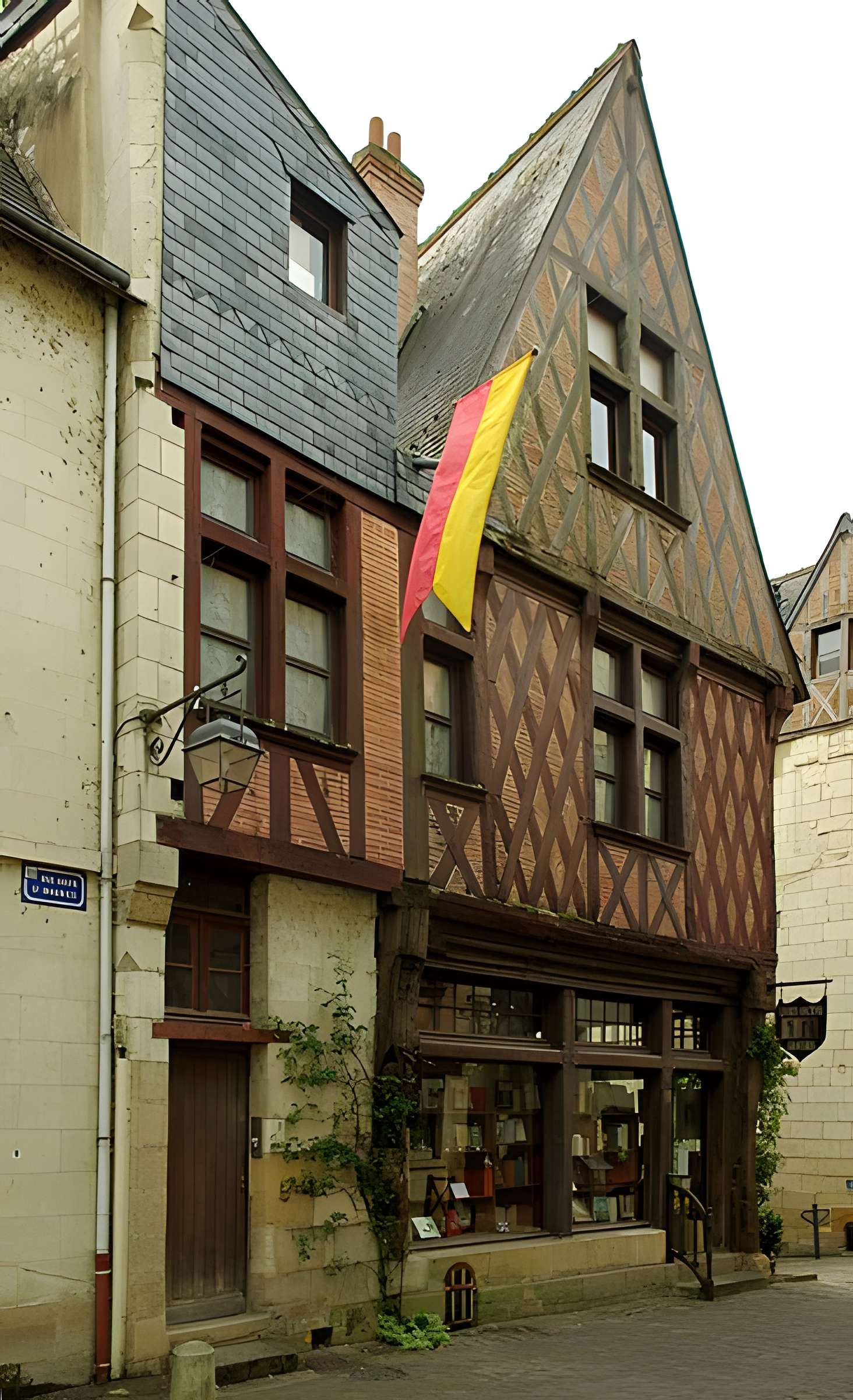 Maison aux Dragons engoulants à Chinon