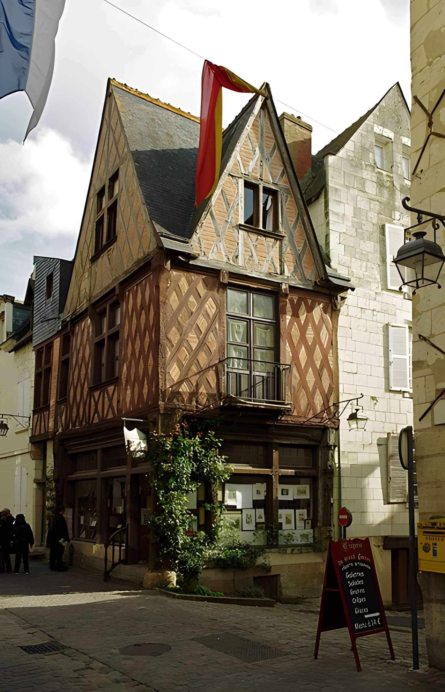 Maison aux Dragons engoulants à Chinon