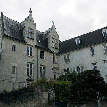 Maison canoniale, 1 Place Grégoire-de-Tours à Tours