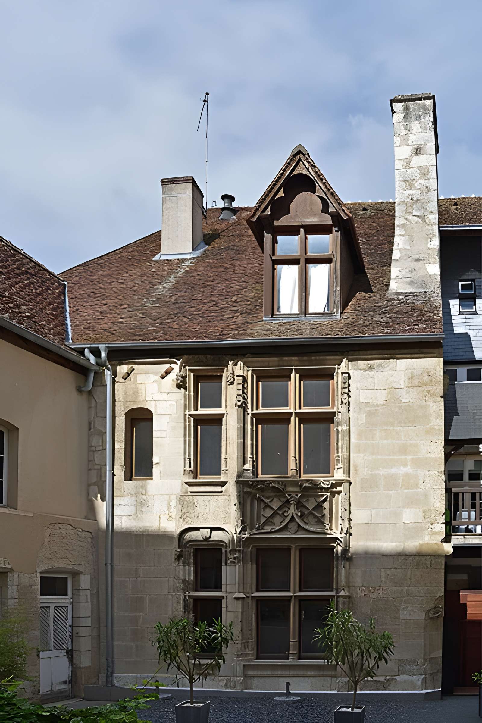 Maison de Bienaimé Georges à Bourges