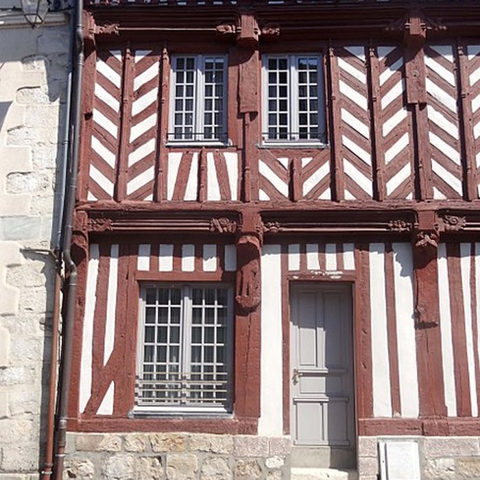 Photo de Maison de bois, 39 Rue de Paris à Houdan