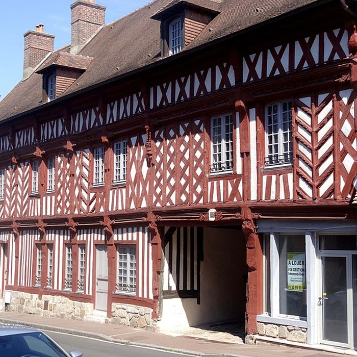 Photo de Maison de bois, 39 Rue de Paris à Houdan