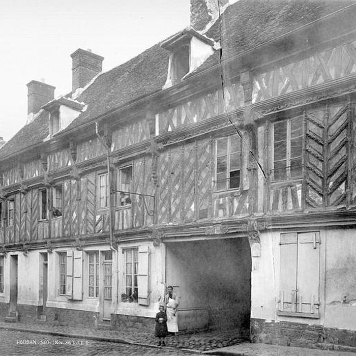 Photo de Maison de bois, 39 Rue de Paris à Houdan