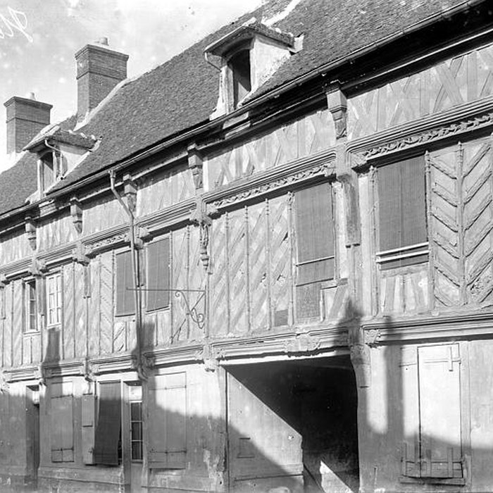 Photo de Maison de bois, 39 Rue de Paris à Houdan