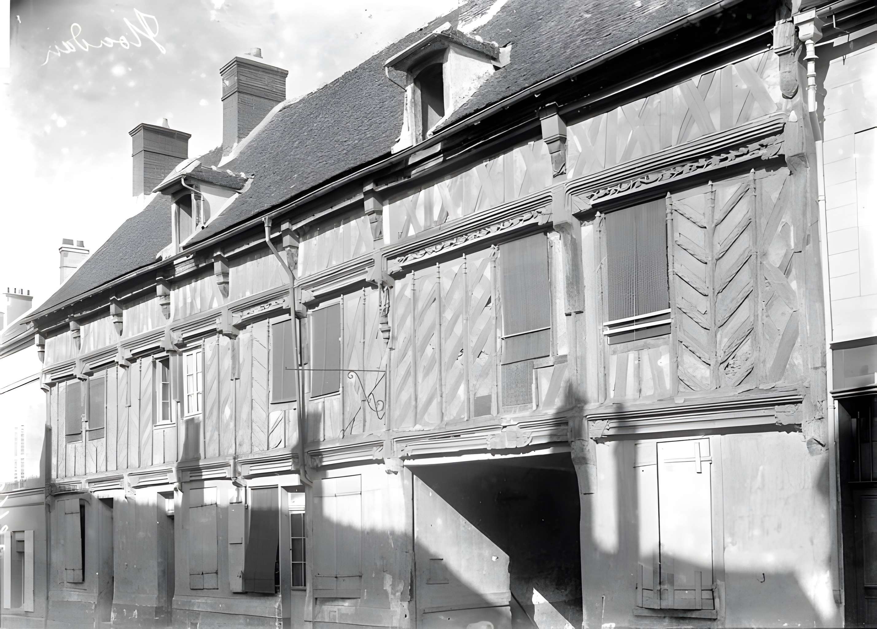 Maison de bois, 39 Rue de Paris à Houdan