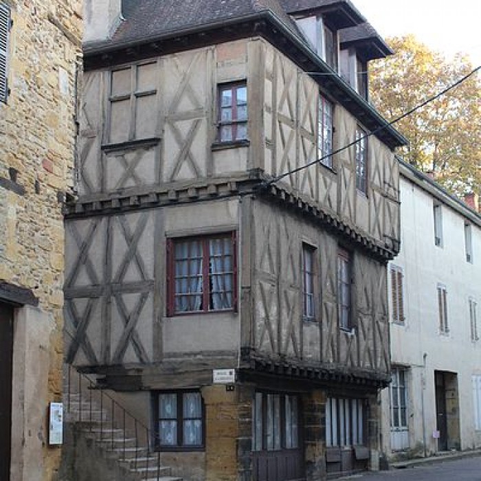 Photo de Maison de bois, Rue de lHôtel-de-Ville à Marcigny