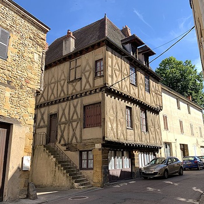 Photo de Maison de bois, Rue de lHôtel-de-Ville à Marcigny