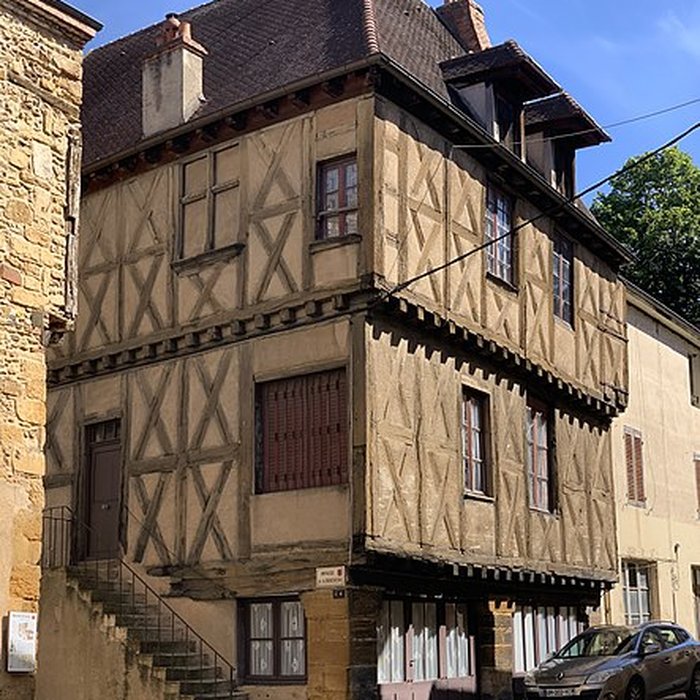 Photo de Maison de bois, Rue de lHôtel-de-Ville à Marcigny