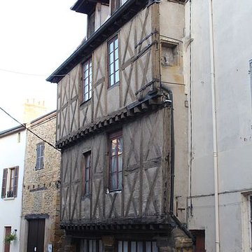 Maison de bois, Rue de lHôtel-de-Ville à Marcigny