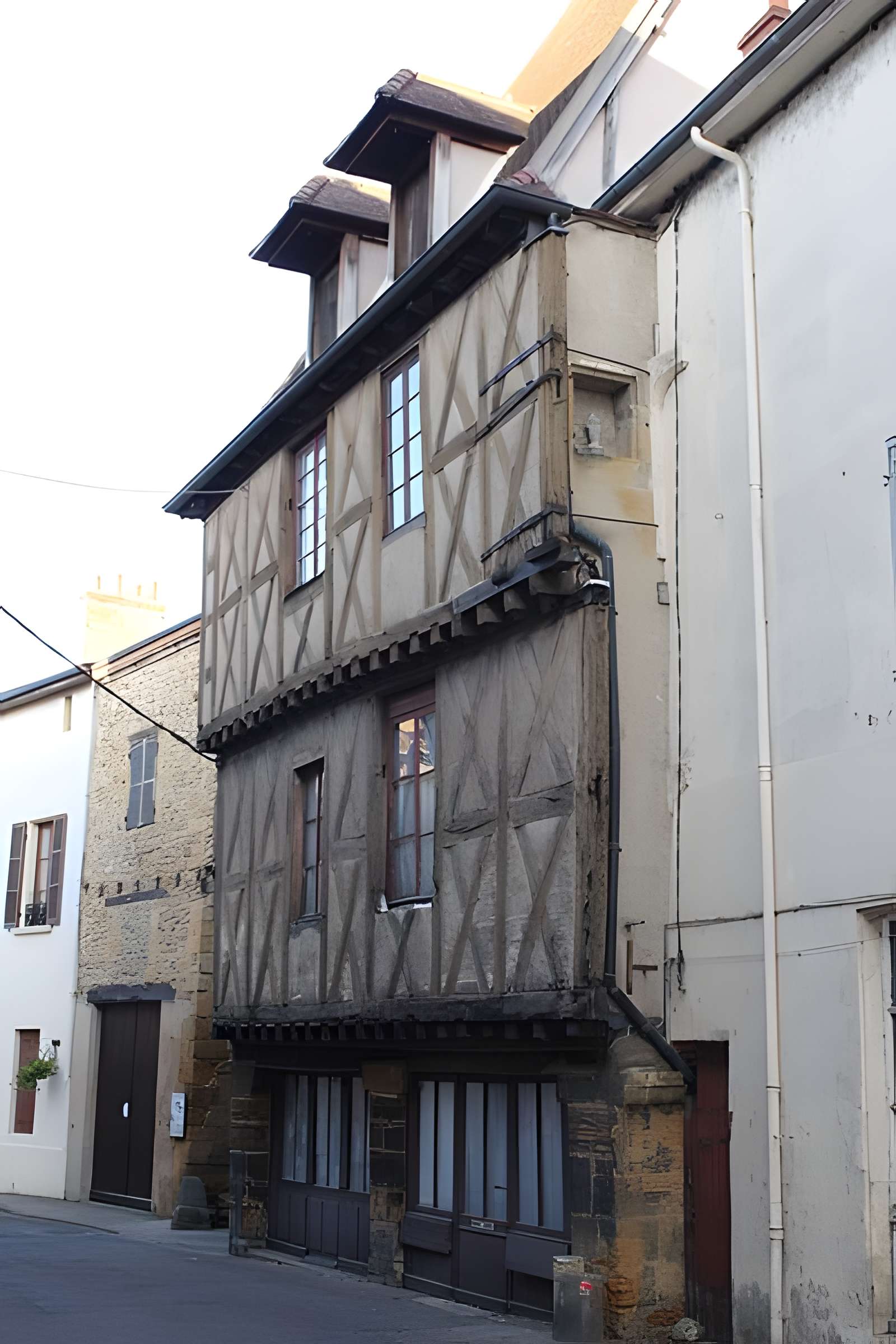 Maison de bois, Rue de l'Hôtel-de-Ville à Marcigny