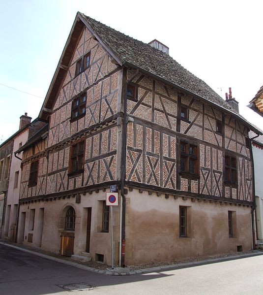 Photo de Maison de bois, Rue des Écoles à Seurre