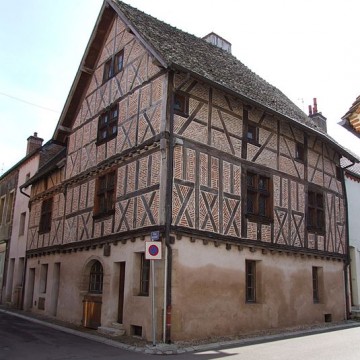 maison de bois rue des ecoles a seurre