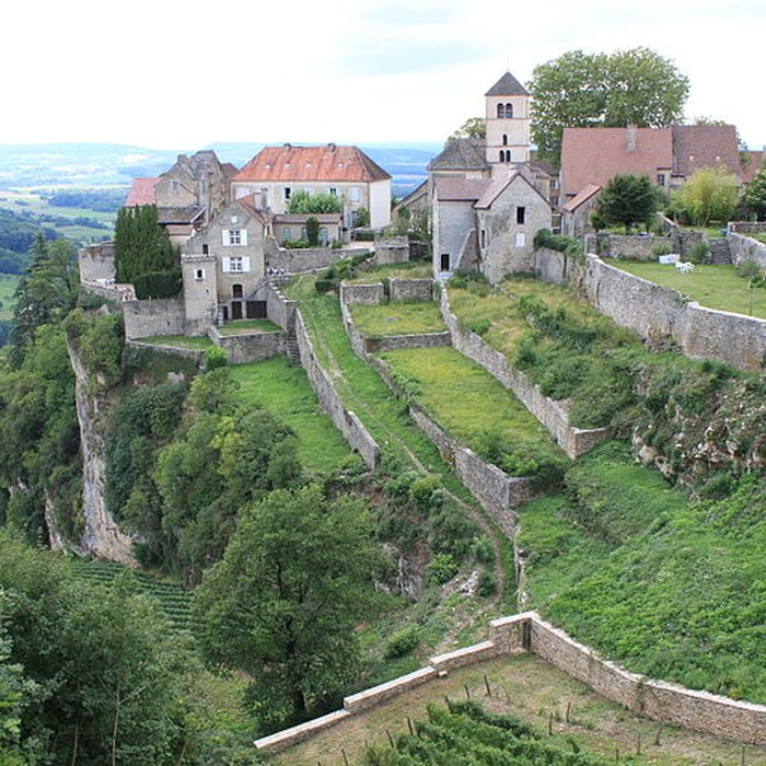 Photo de Maison de chanoinesse bénédictine du belvédère de la Rochette à Château-Chalon