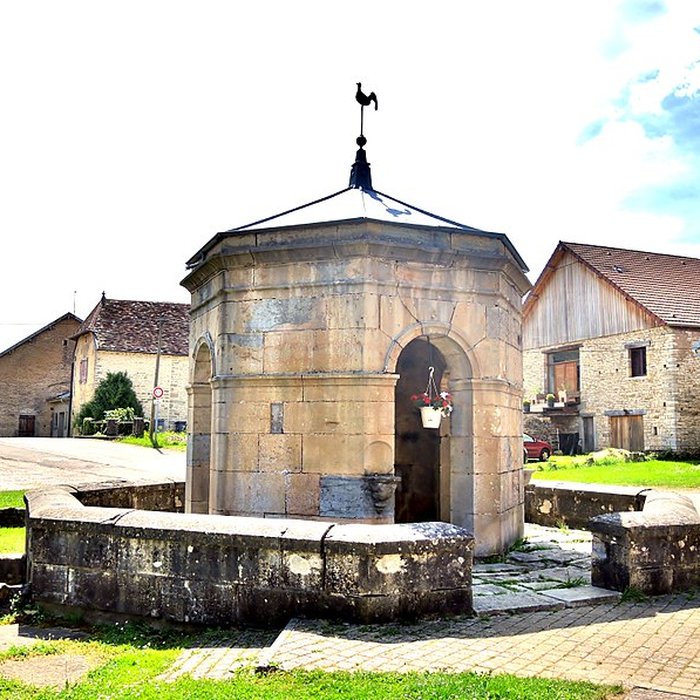 Photo de Grande fontaine de Frasne-le-Château