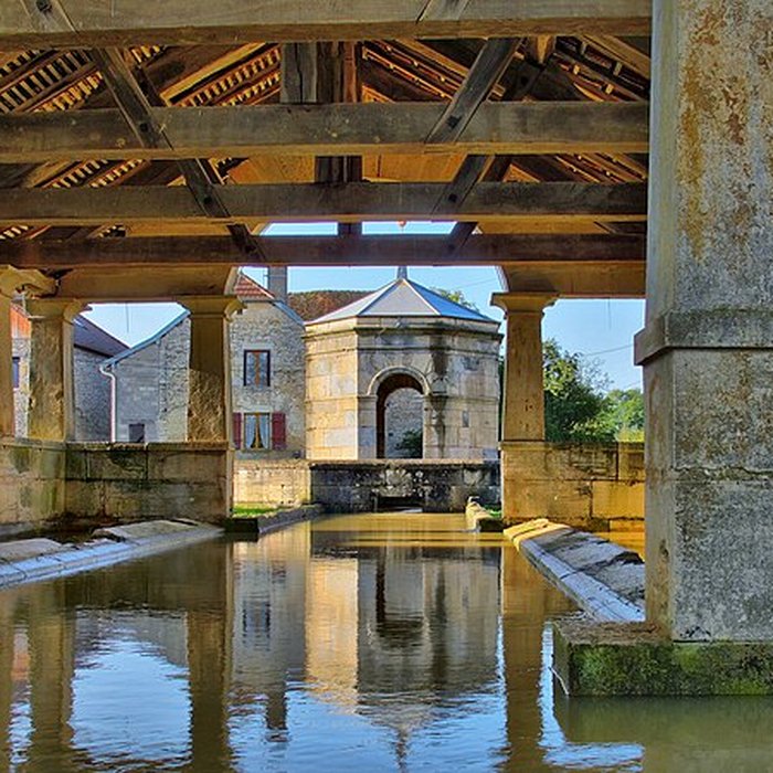 Photo de Grande fontaine de Frasne-le-Château