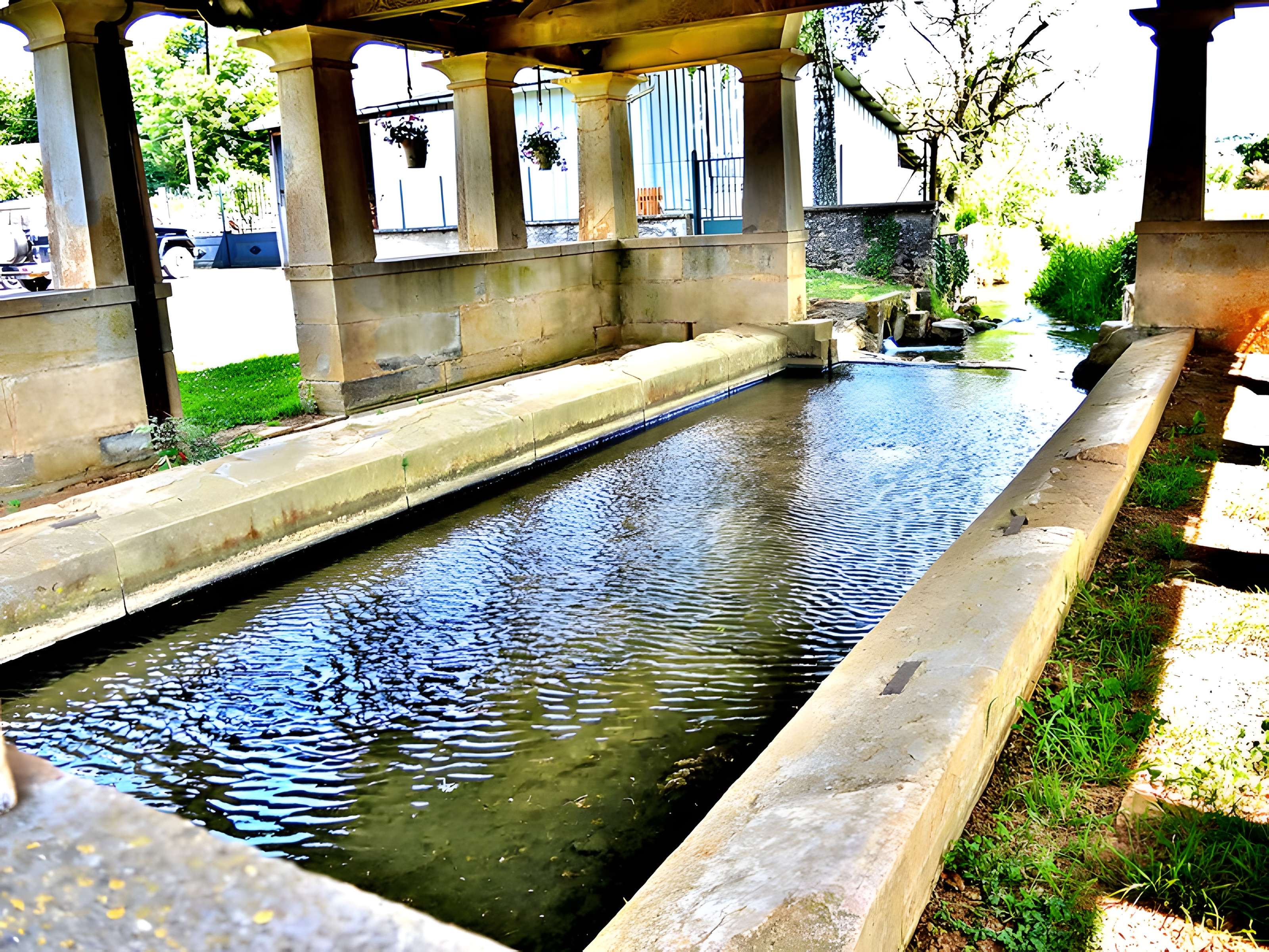 Grande fontaine de Frasne-le-Château