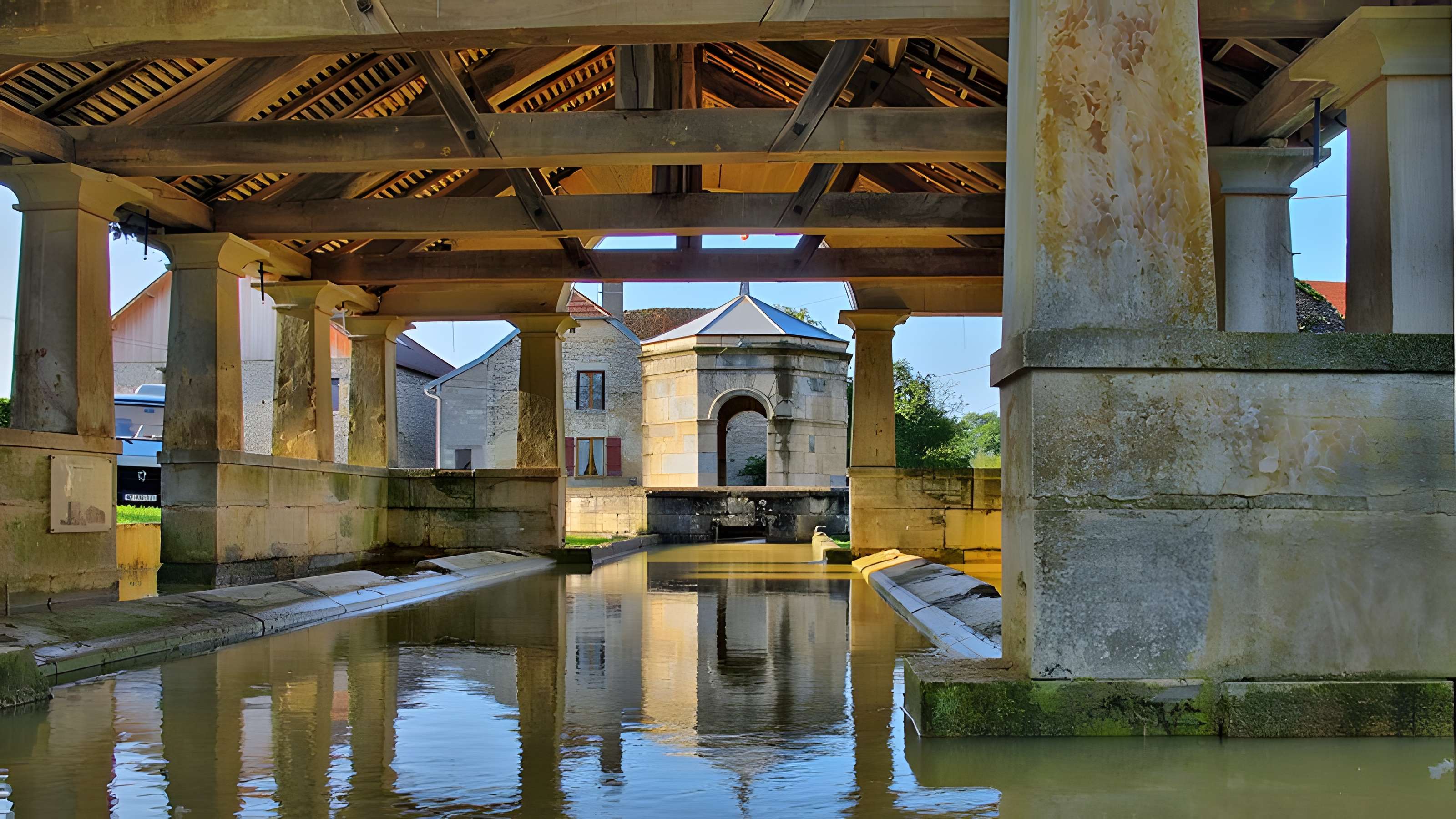 Grande fontaine de Frasne-le-Château