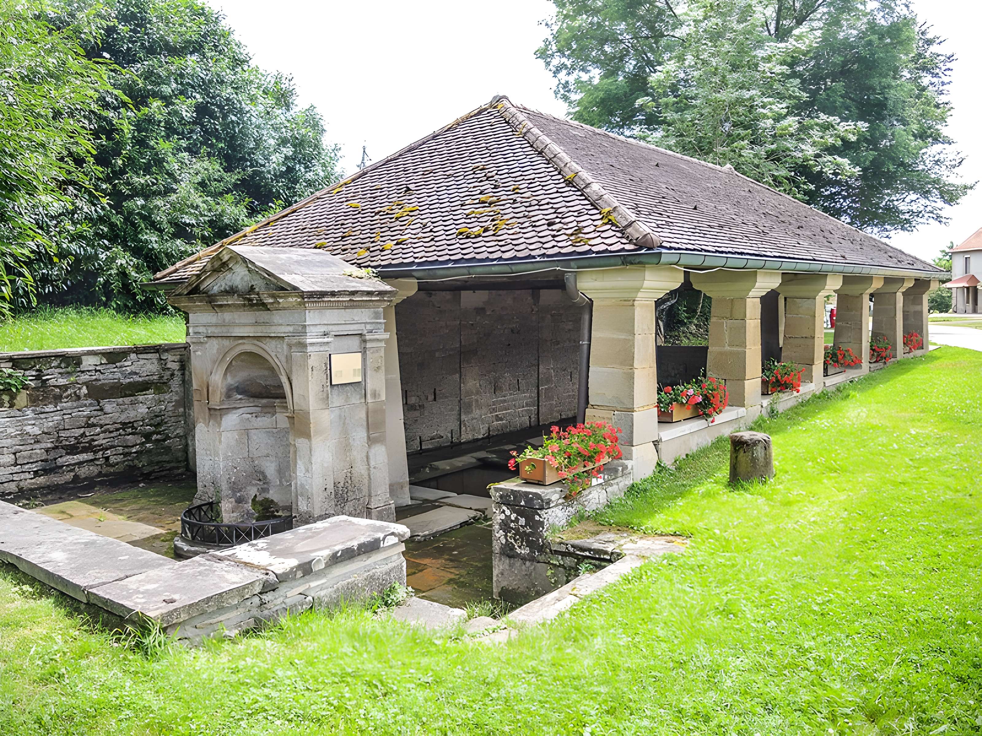 Grande fontaine de Mollans
