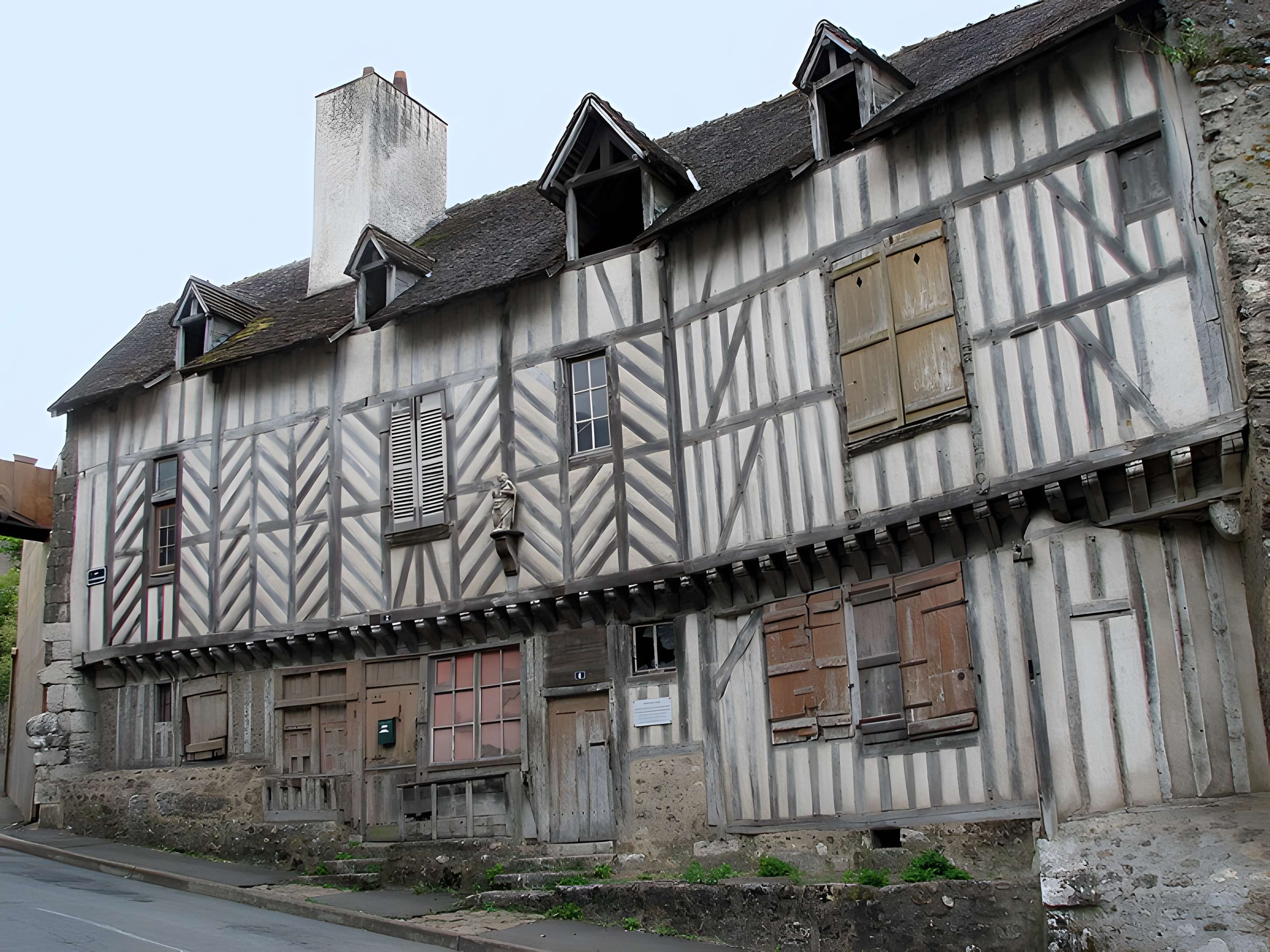 Maison de la Vierge à Châteaudun