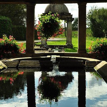 Grande fontaine-lavoir de Velotte