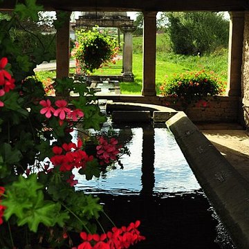 Grande fontaine-lavoir de Velotte