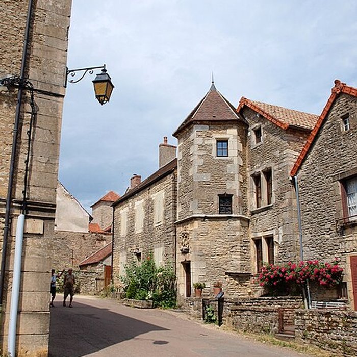 Photo de Maison de Saint-Georges à Châteauneuf-en-Auxois