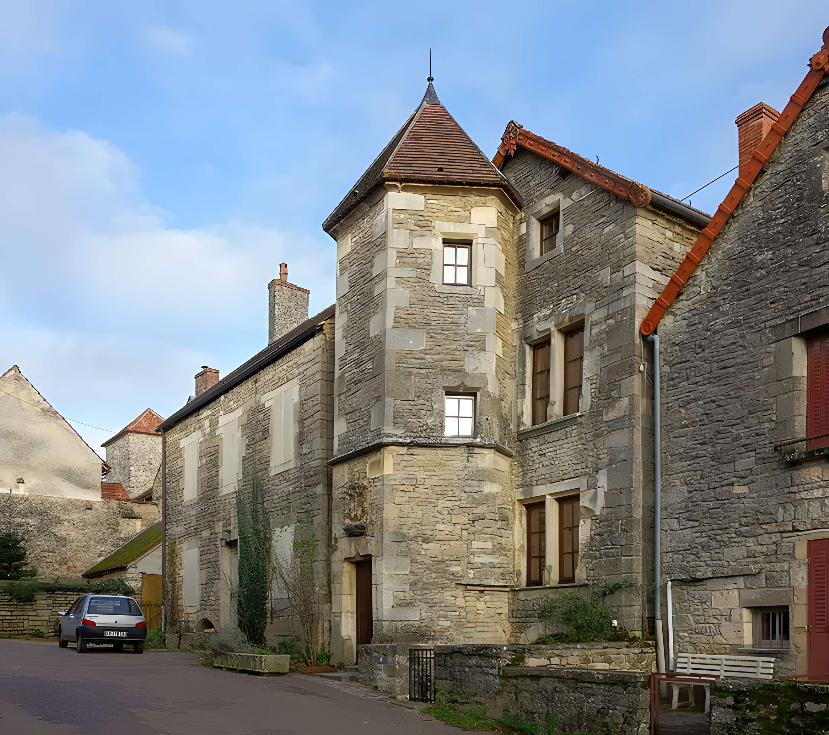 Maison de Saint-Georges à Châteauneuf-en-Auxois 