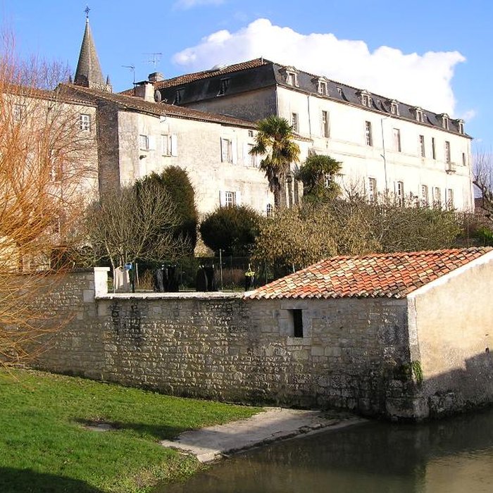 Photo de Abbaye Saint-Étienne de Bassac