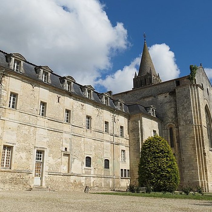 Photo de Abbaye Saint-Étienne de Bassac