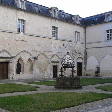 Abbaye Saint-Étienne de Bassac