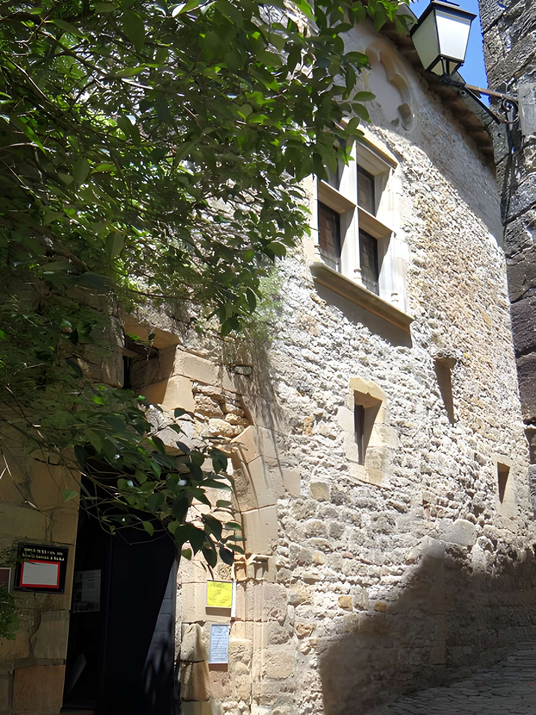 Maison des comtes de Fayrols à Bruniquel 