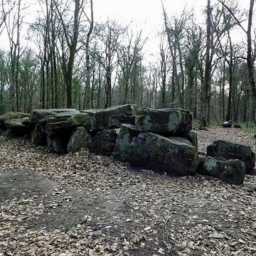 Dolmen, dit Maison des Feins, ou des Fées