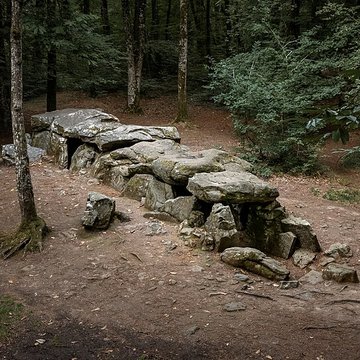 Dolmen, dit Maison des Feins, ou des Fées