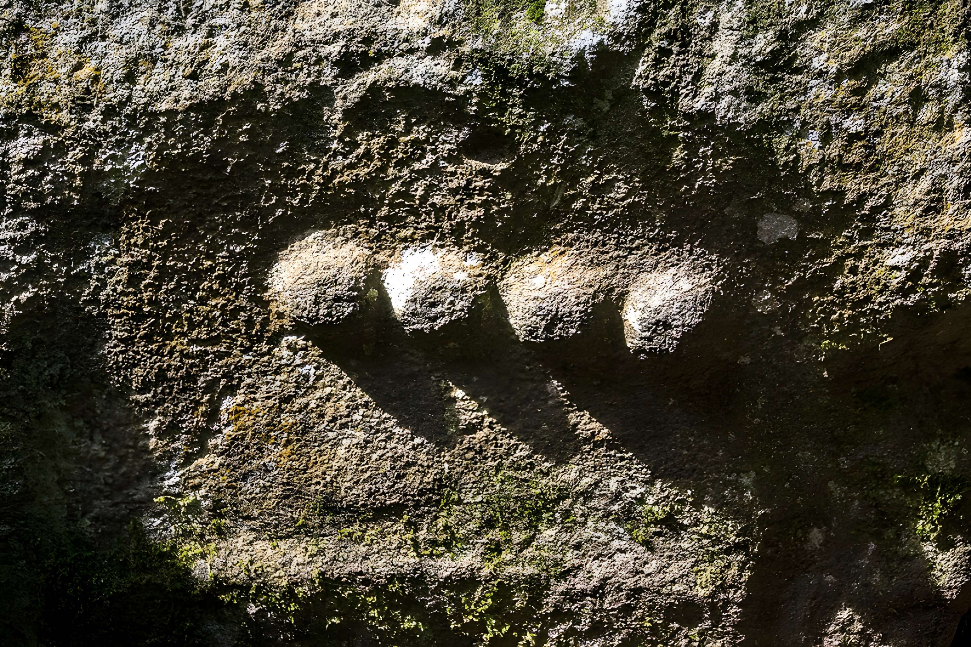 Dolmen, dit Maison des Feins, ou des Fées