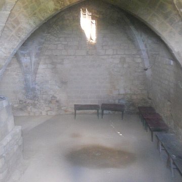 Ruines de lancienne grange cistercienne de Fontcalvy