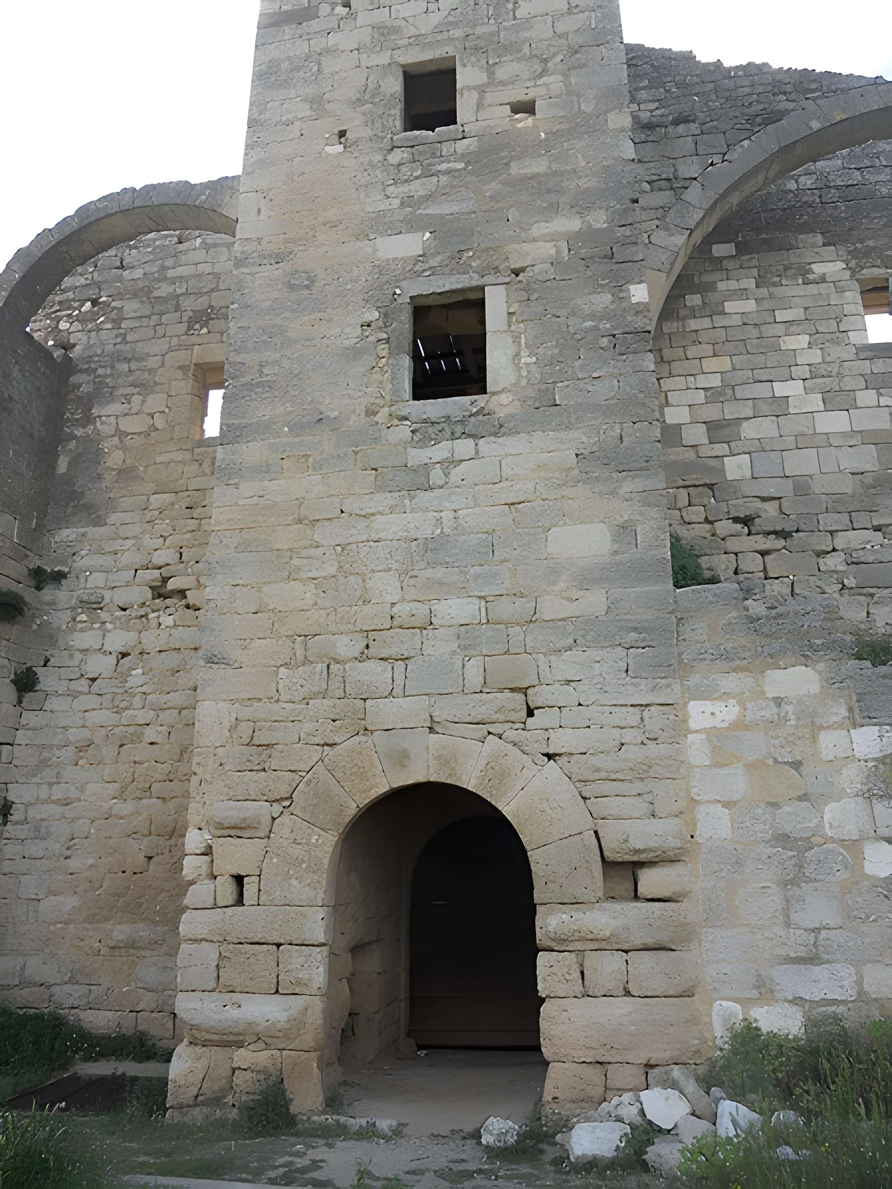 Ruines de l'ancienne grange cistercienne de Fontcalvy