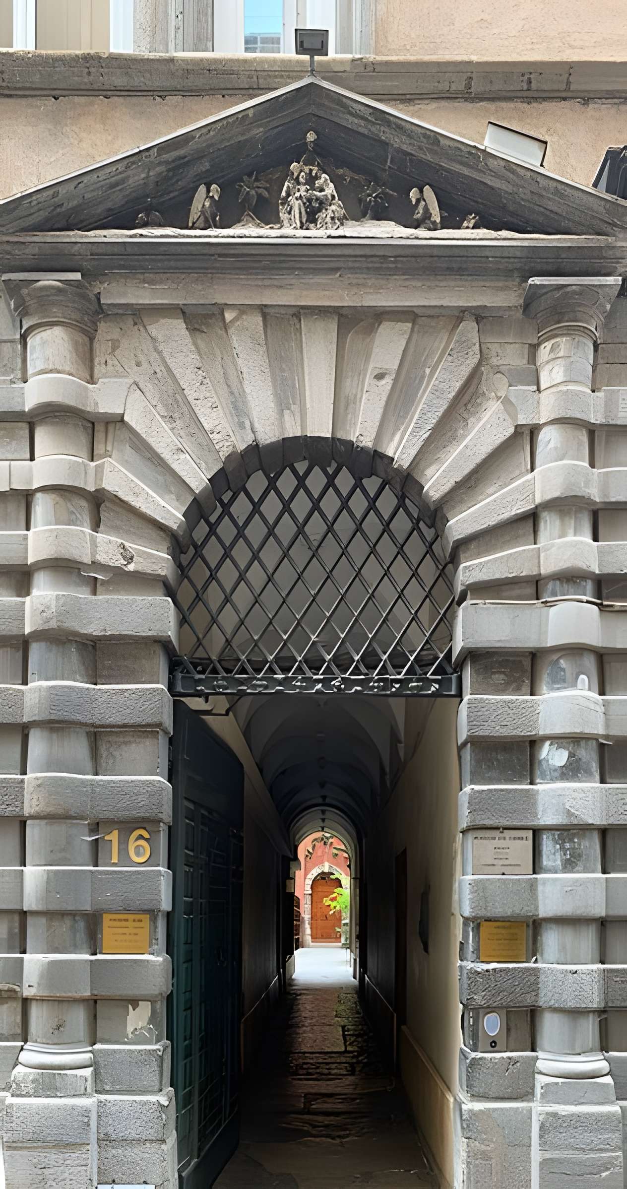 Maison du Crible dite Tour Rose à Lyon 