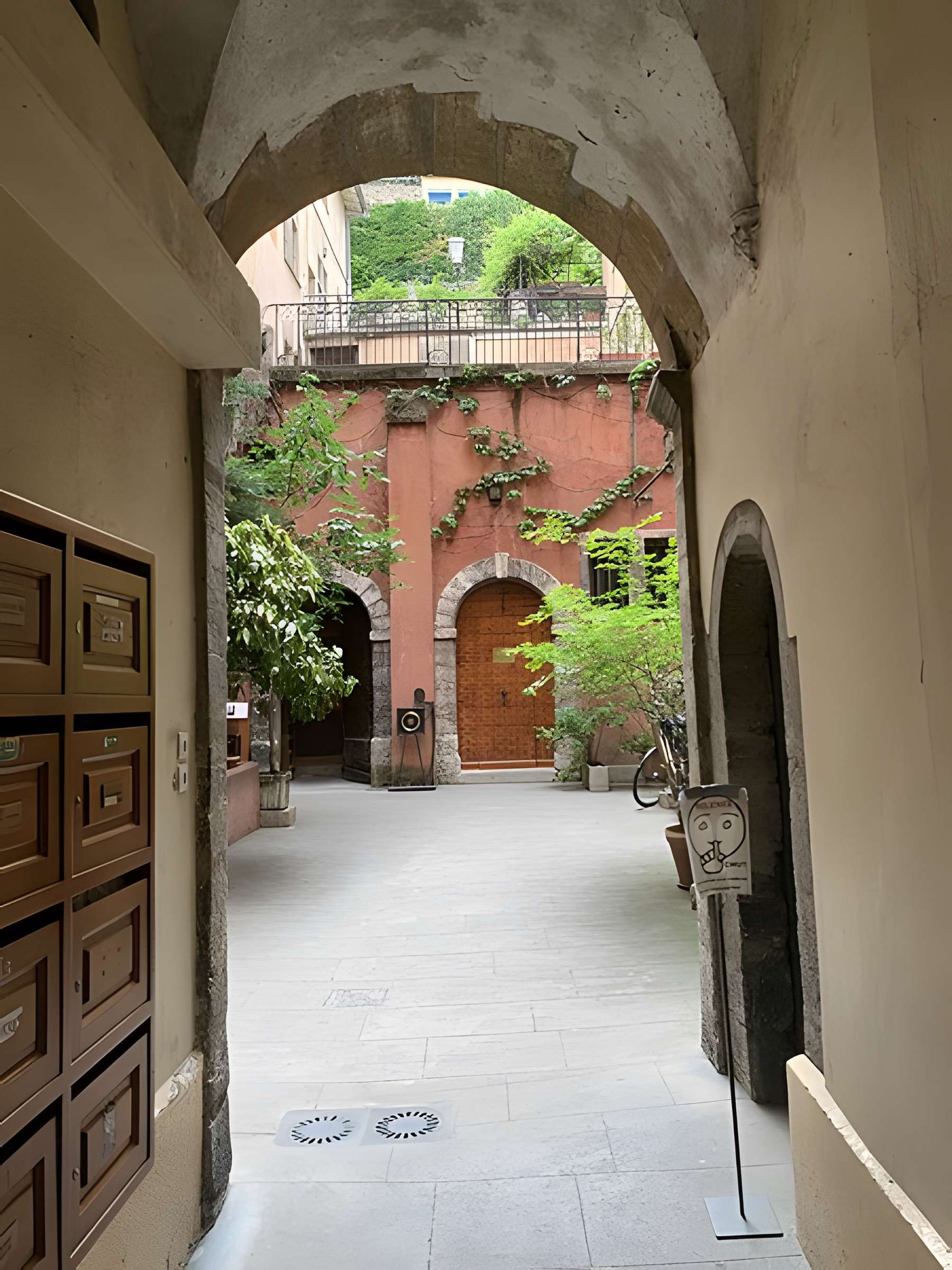 Maison du Crible dite Tour Rose à Lyon 