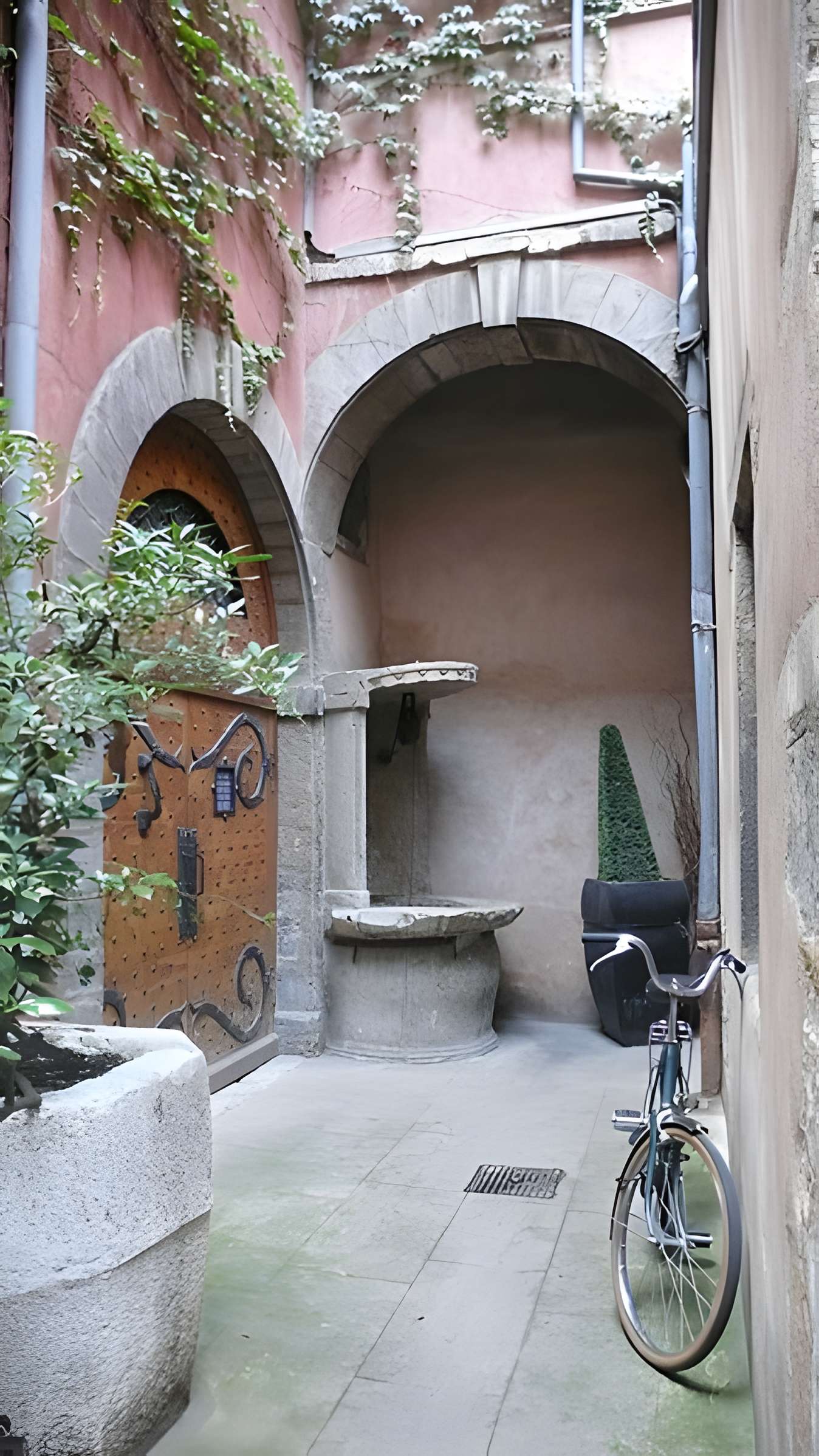 Maison du Crible dite Tour Rose à Lyon 