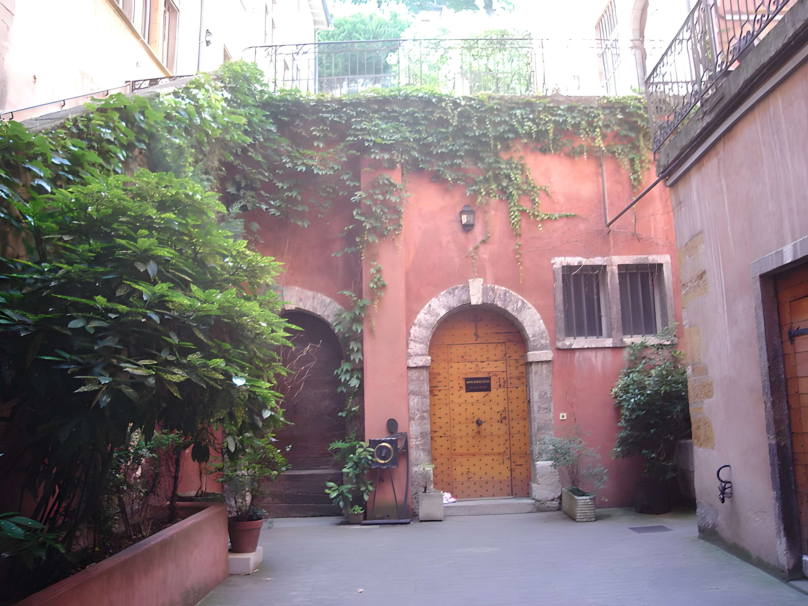 Maison du Crible dite Tour Rose à Lyon 