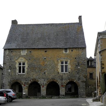 Maison du Porche à Chémeré-le-Roi