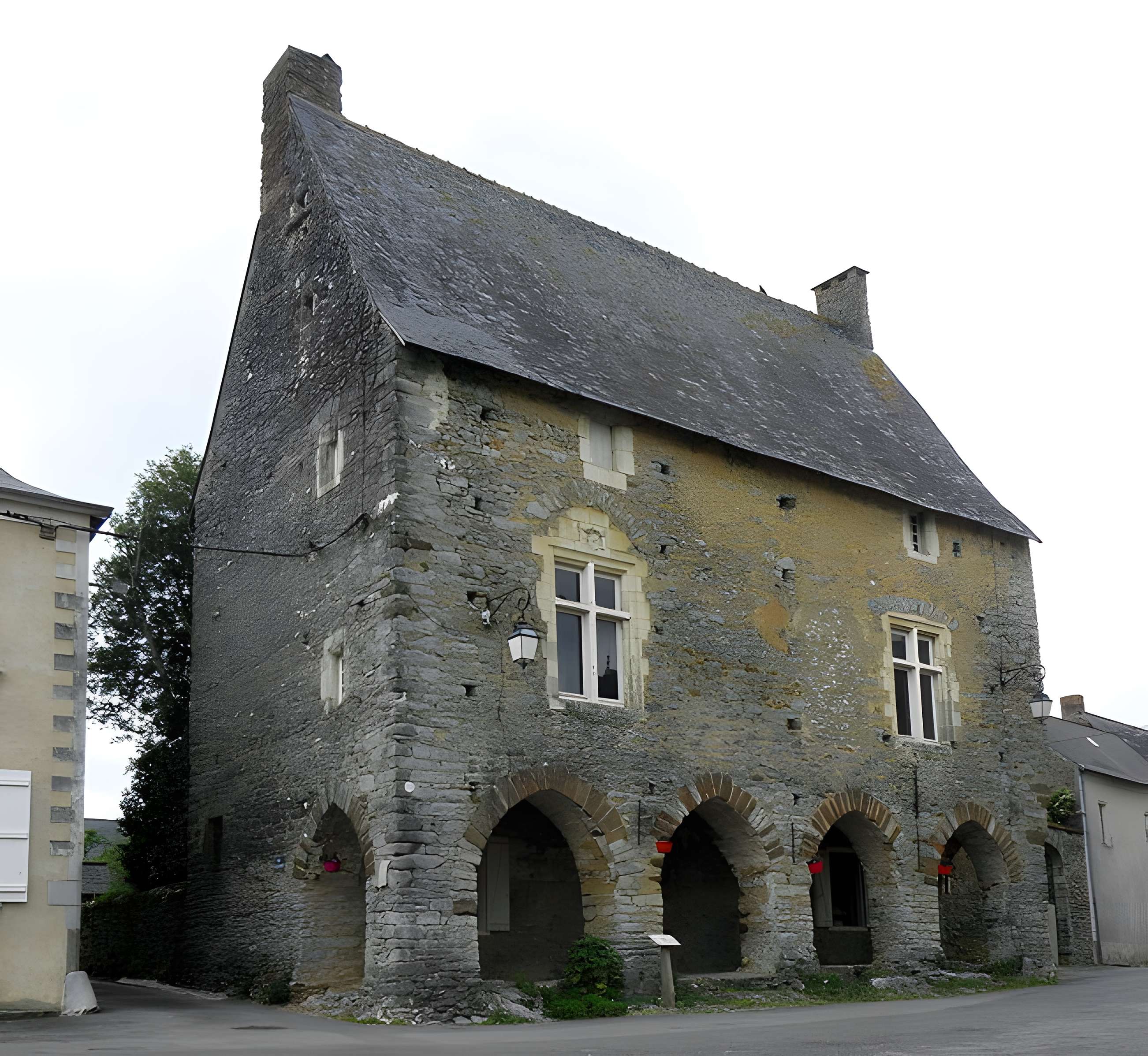 Maison du Porche à Chémeré-le-Roi