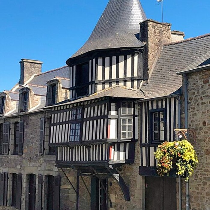 Photo de Maison du xvie siècle, Grande Rue à Plancoët