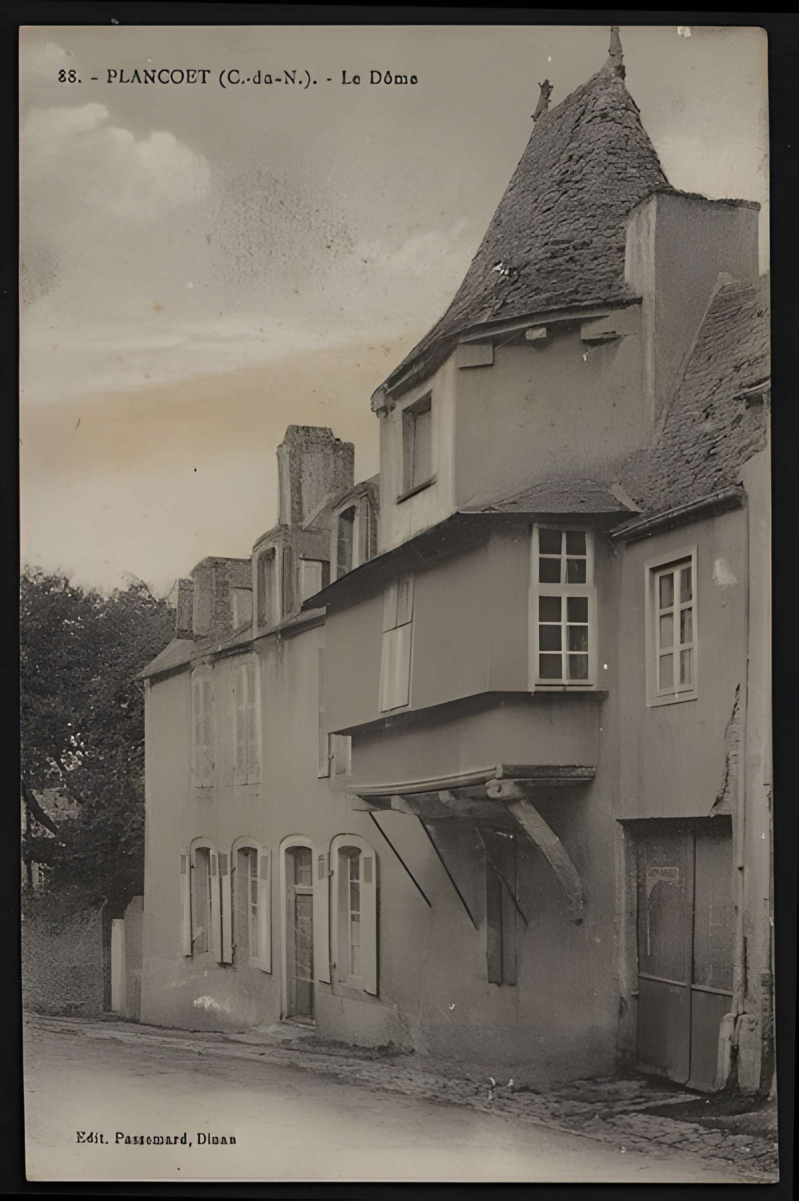 Maison du xvie siècle, Grande Rue à Plancoët