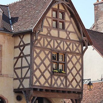Maison en pans de bois et briques à Auxonne