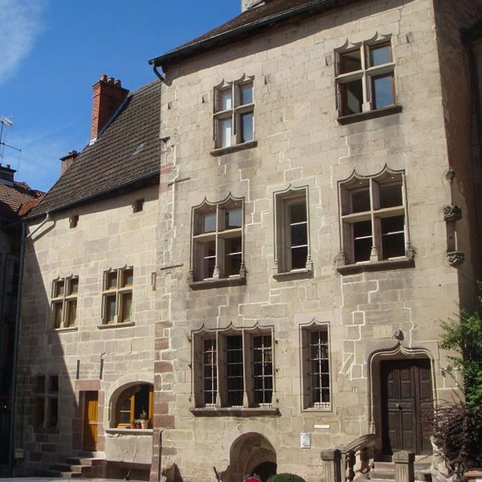 Photo de Maison espagnole à Luxeuil-les-Bains