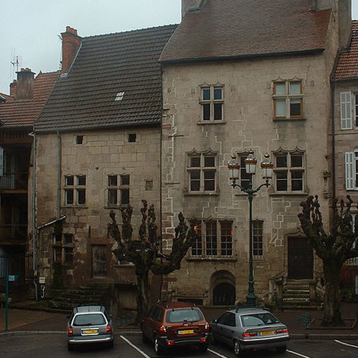 Photo de Maison espagnole à Luxeuil-les-Bains