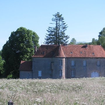 Maison forte dAlligny-en-Morvan