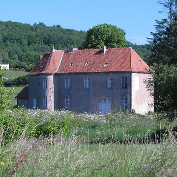 Maison forte dAlligny-en-Morvan